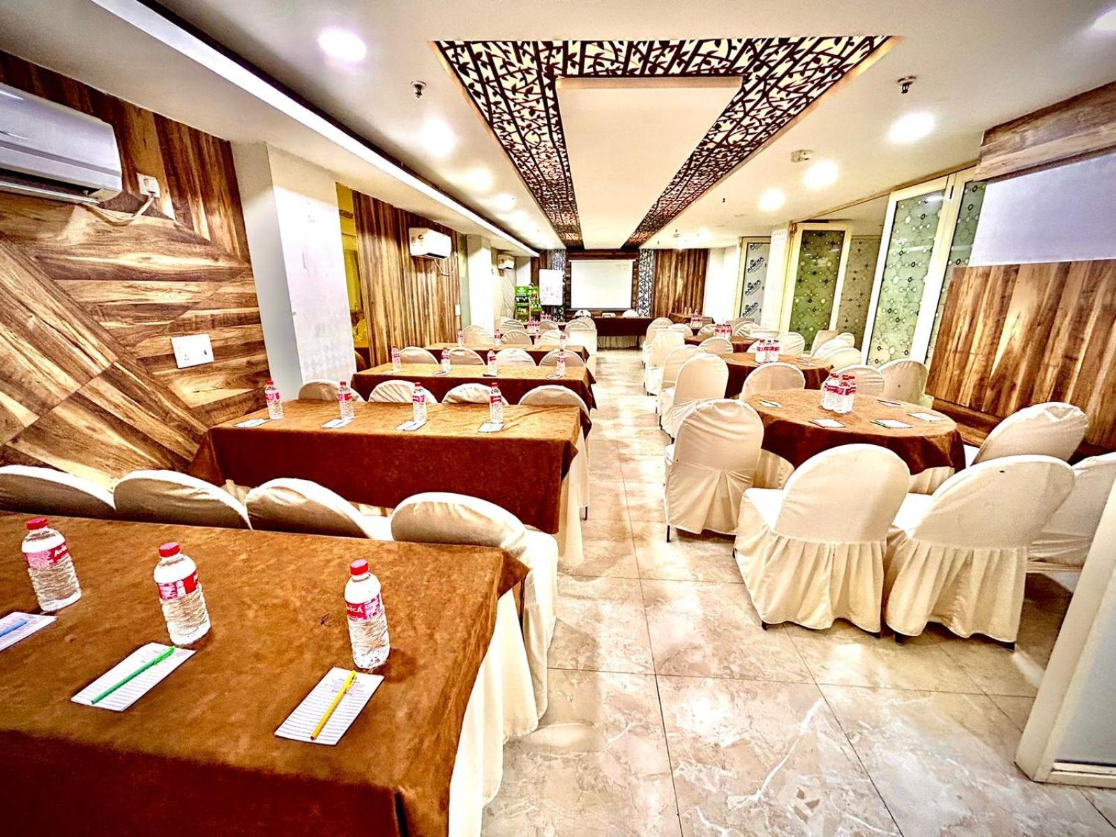 Hotel The Tomar Hospitality Nowe Delhi Zewnętrze zdjęcie