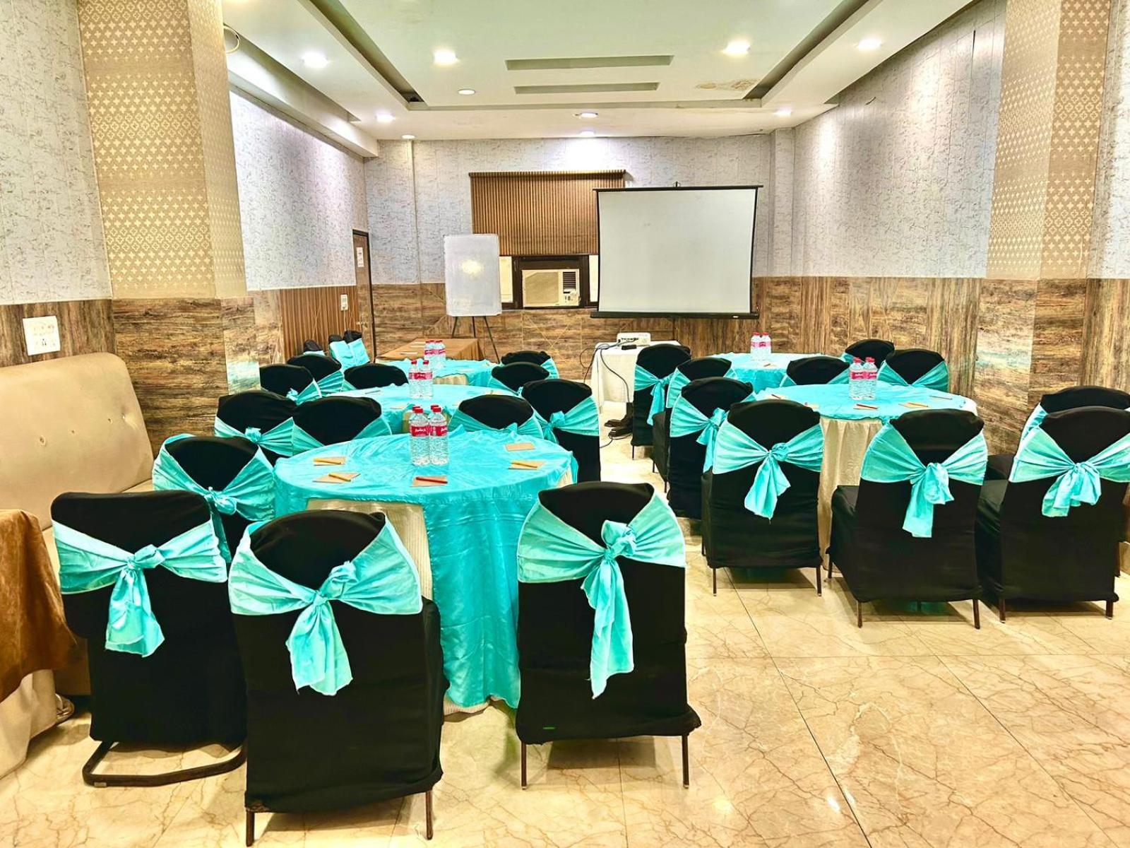 Hotel The Tomar Hospitality Nowe Delhi Zewnętrze zdjęcie