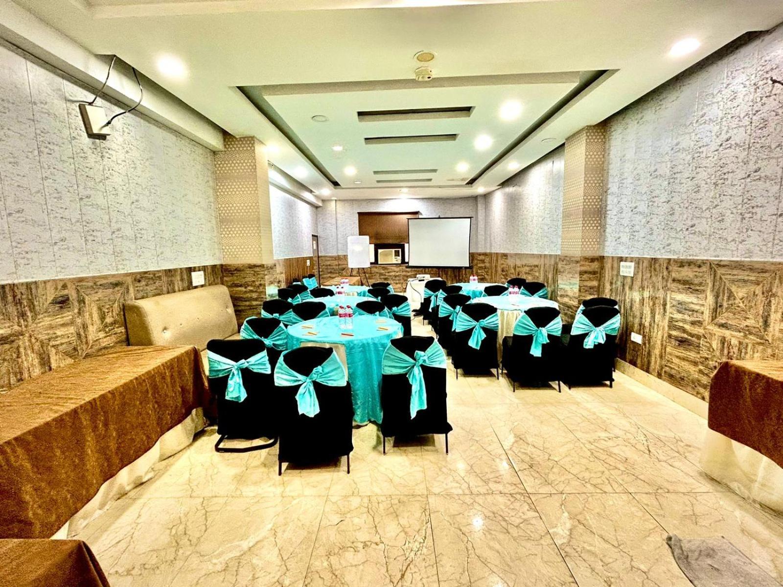 Hotel The Tomar Hospitality Nowe Delhi Zewnętrze zdjęcie