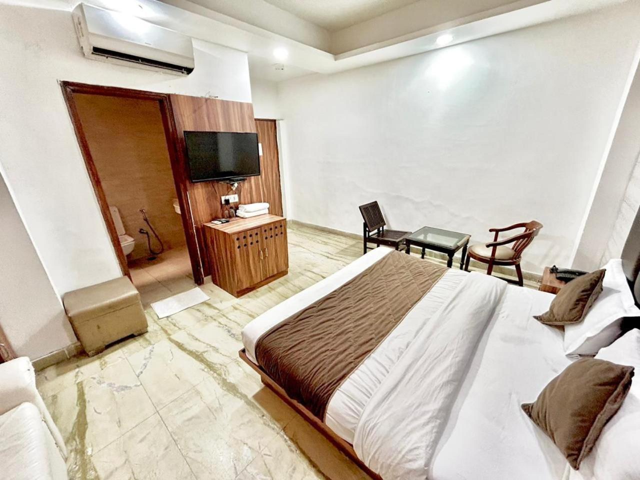 Hotel The Tomar Hospitality Nowe Delhi Zewnętrze zdjęcie
