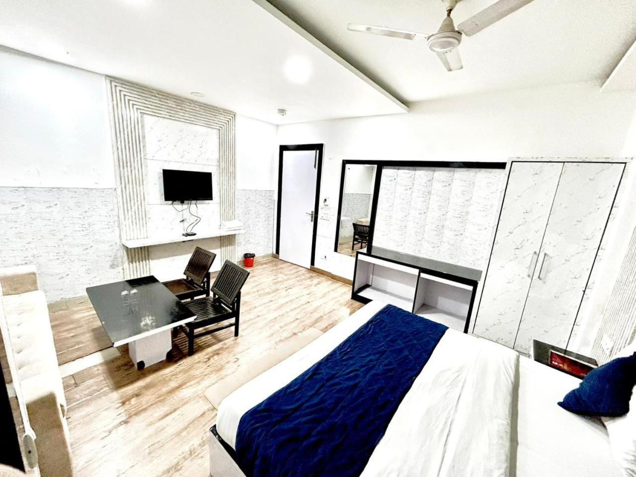 Hotel The Tomar Hospitality Nowe Delhi Zewnętrze zdjęcie