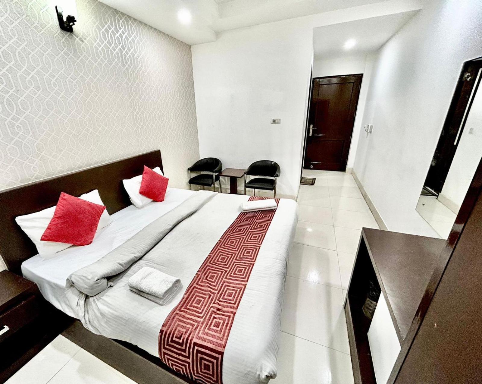Hotel The Tomar Hospitality Nowe Delhi Zewnętrze zdjęcie