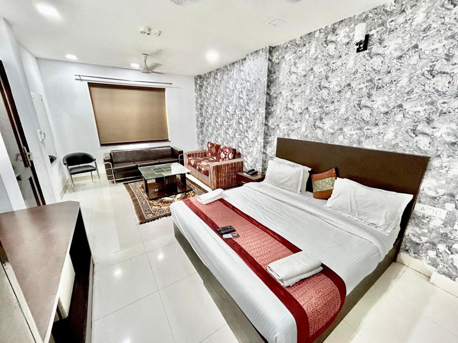 Hotel The Tomar Hospitality Nowe Delhi Zewnętrze zdjęcie